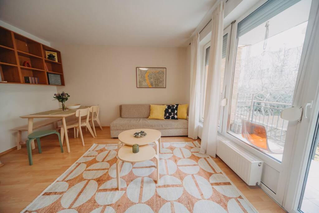 Orangehomes One Bedroom Art Apartment بودابست المظهر الخارجي الصورة